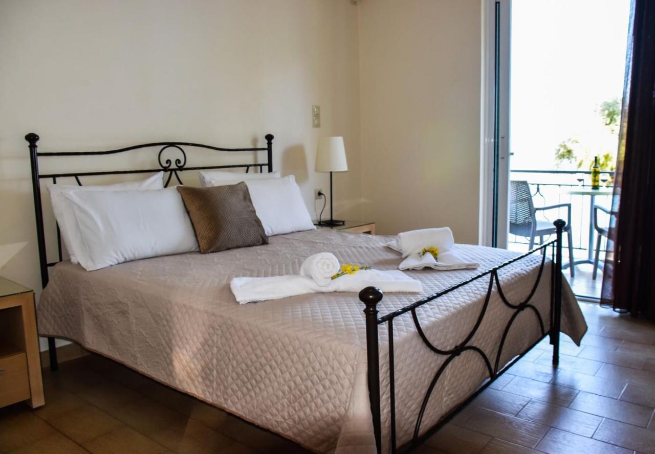 Marina Pansion Hotel Nydri  Ngoại thất bức ảnh